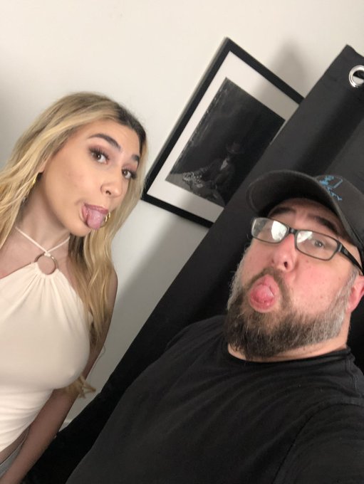 Just wrapped a new @AndNowWeDrink  #podcast with @thelexigrey dropping soonish https://t.co/NIlP5Kuy<a href="/tag/podcast"class="tags">#podcast</a>