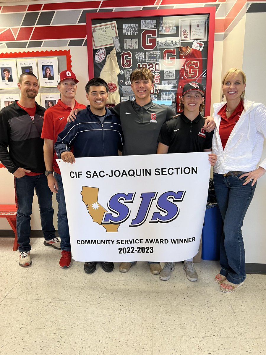 Nice work Warrior Football, taking home the <a href="/cifsjs/">CIF Sac-Joaquin Section</a> Community Service Award! Keep up the hard work! <a href="/SacBee_JoeD/">Joe Davidson</a> <a href="/cameronsalerno1/">Cameron Salerno</a> <a href="/49ersSacHi/">49ers Sac-Hi Sports</a> <a href="/SacMaxPreps/">Sac-Joaquin MaxPreps</a>  <a href="/Photopaige11/">Paige Lampson</a> 
<a href="/cameraguymark/">Mark Willis</a> <a href="/LodiSports/">LodiSentinelSports</a>