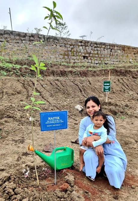 HarithaHaram's tweet photo. #ChangeStartsFromUs
#BeGreenPositive 
#LetsMakeLivable 

The Green Initiative Taken By @Collector_YDR @PamelaSatpathy 
Turned The Premises Beautiful &amp; Evergreen. 

@TelanganaCMO 
@IKReddyAllola 
@KTRBRS 
@BRSHarish 
@SantoshKumarBRS 
@TelanganaCS 
@SmitaSabharwal 
@HiHyderabad https://t.co/ShwdNaqUrs