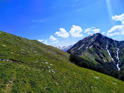 himachalplans's tweet photo. The Mural Danda Trek near Shimla is one of the best winter treks in the Pabbar Valley of Himachal Himalayas.
There are multiple approaches to the Mural Danda top, but the trail from the village of Sungri is the most scenic.
#Muraldanda #Shimla #trekking https://t.co/qZFBV7rRY7
