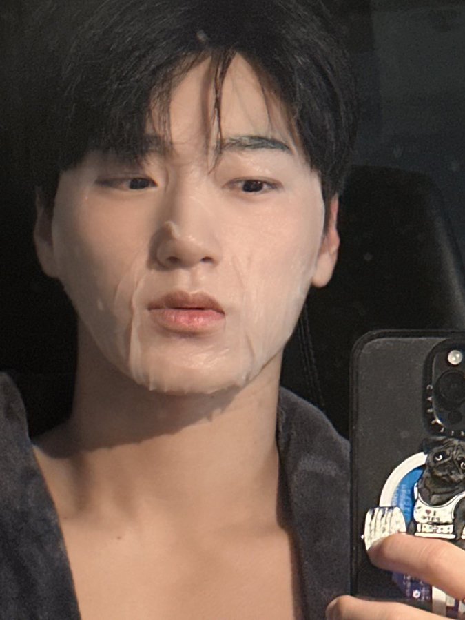 andy 🐅 on Twitter "cvm dump or facial mask? we'll never know"