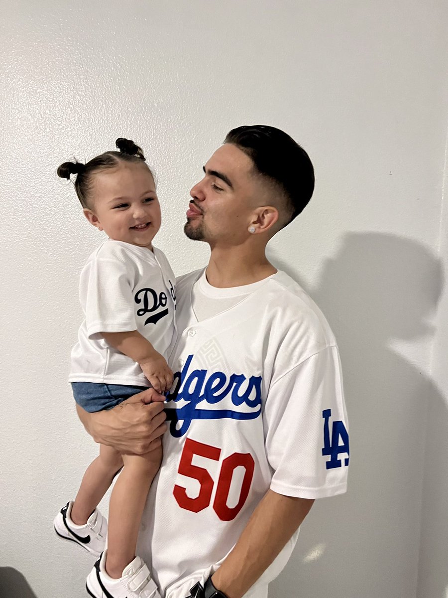 martinez___26's tweet photo. Blessed with another year of life 🙌🏽#24 https://t.co/UgGS18qhEC