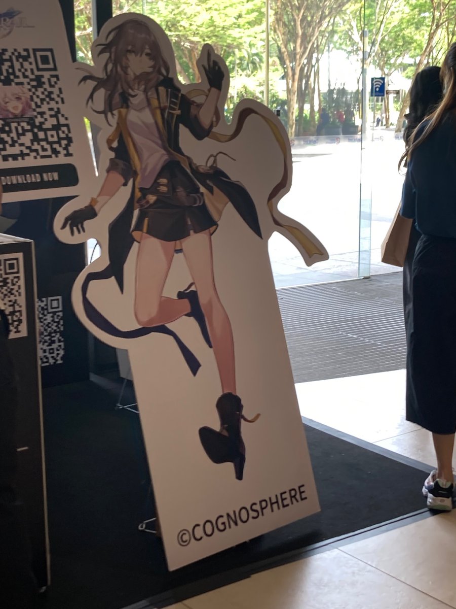 XZstential's tweet photo. #HonkalStarRail #StarRailExperience checking out this pop up showcase of new game starrail with @RawrnieTan  pog https://t.co/t6JPYkhKCJ