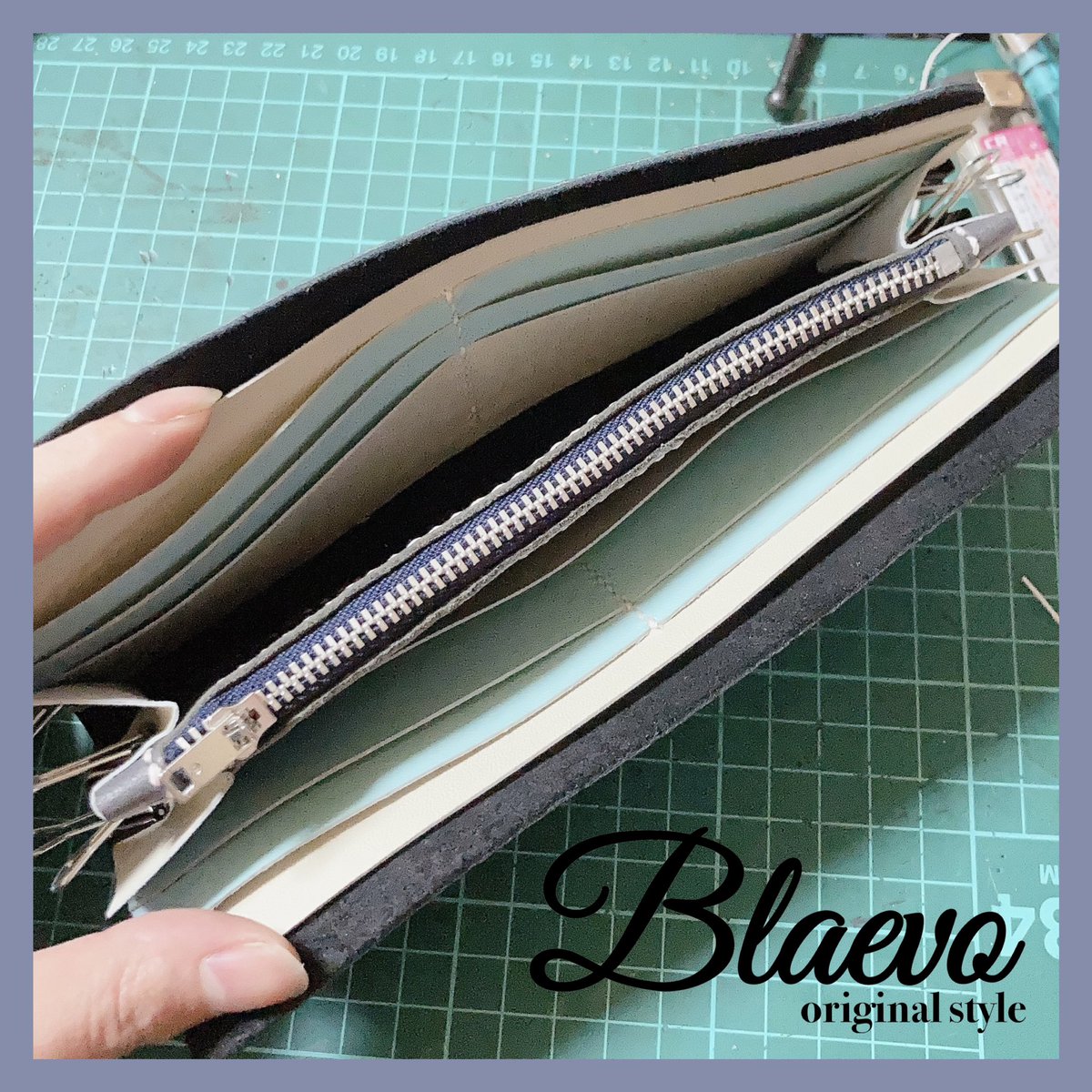 craft_Blaevo's tweet photo. L字の長財布欲しくて途中まで作って気付いた！

家にあるファスナーじゃ
L字するの長さ足りない…笑

#長財布 #L字ファスナー
#財布 #レザークラフト #Blaevo https://t.co/6cnUIt0hir