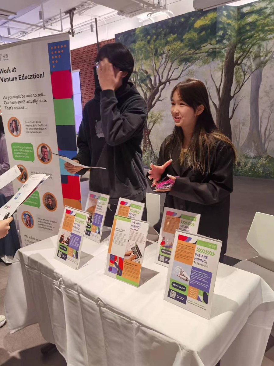 ISBeijing's tweet photo. This past weekend, ISB HS students were invited to the British Chamber of Commerce’s Careers Day, where they spoke with over 30 corporations across various industries to learn about the job market and career planning. #learnisb #fullofpotential #highexpectationstogether https://t.co/337BzF0t3N