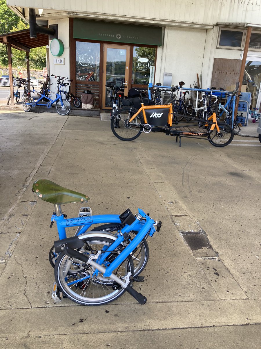nobhtnk's tweet photo. #ブロンプトン （ #BROMPTON ） #ミニベロ  （  #MINIVERO ）

#パンク修理

空気圧が低いまま乗ったことによるチューブの劣化でチューブ交換となった

#CYCLETECHIKD https://t.co/blN4ZzrNGe