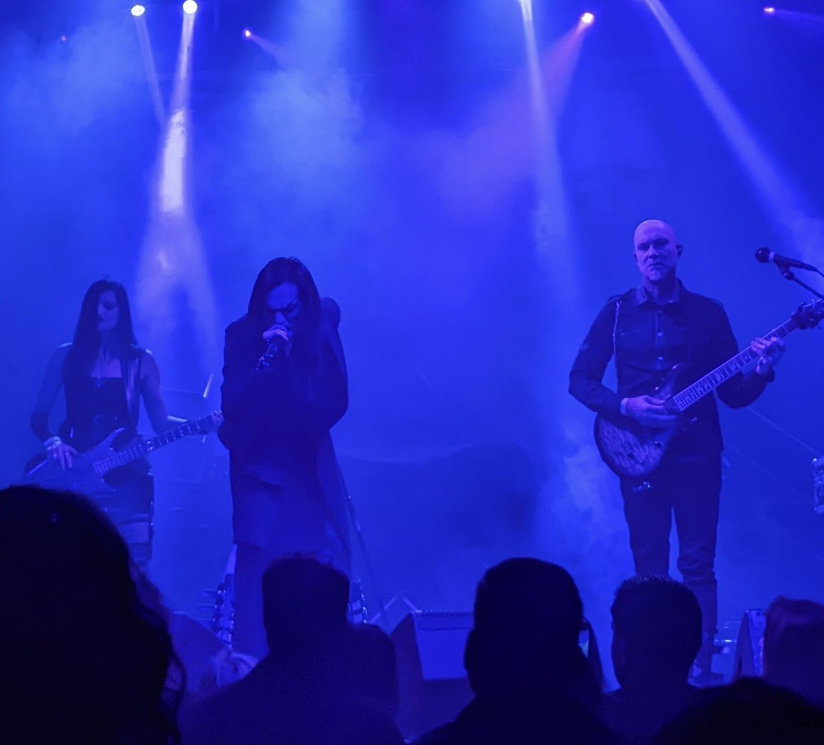 SuicideQueenCA's tweet photo. THANK YOU SAN FRANCISCO!!
Photo by Theremin Barney
#suicidequeen #suicide #queen #industrial #metal #goth #losangeles #kaydolores #tonyhavoc #scarrkevorkian #rongraves #nymphomaniac #copinternational #thereminbarney #deathguild #dnalounge #sanfrancisco https://t.co/1FVVW18hzT