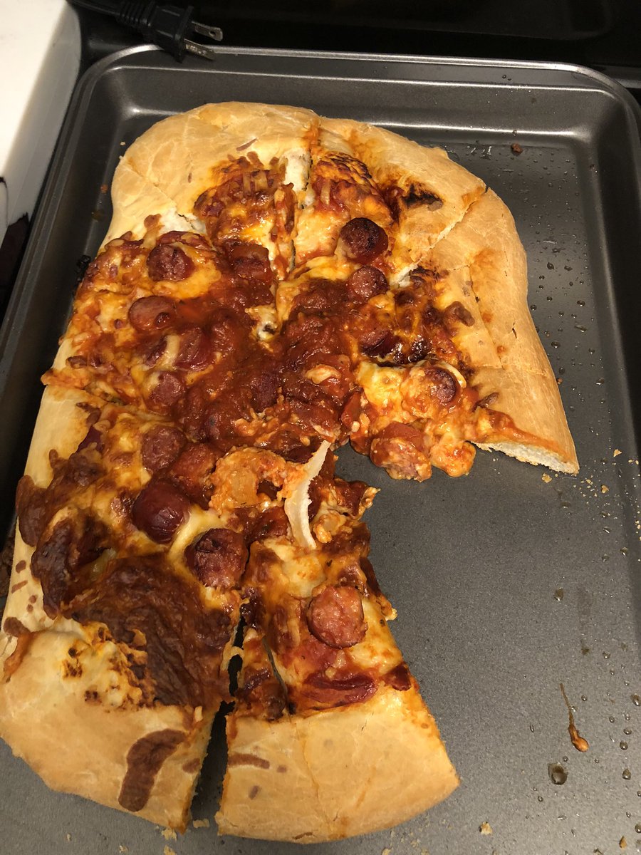 PonziAddict's tweet image. İlk kez pizza yaptım hehe