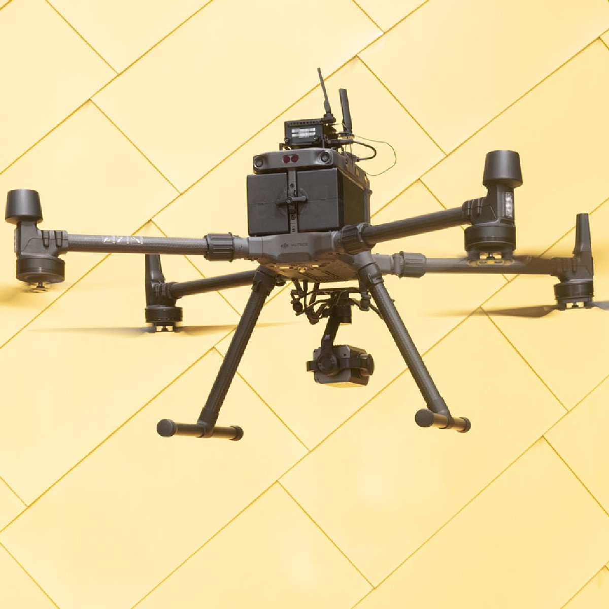 ScienceMagazine's tweet photo. A brain-inspired liquid neural network enhances how effectively autonomous drones can learn to complete tasks when exposed to new surroundings.

Learn more in @SciRobotics: https://t.co/EkiEoQep3Z https://t.co/5G0iEjudHS