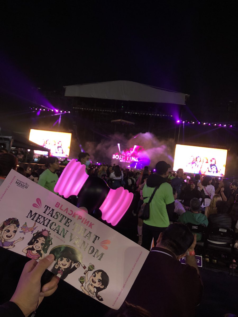 snowkjchu's tweet image. 26 de Abril del 2023
Hoy cumplí mi sueño de ver a @BLACKPINK en vivo, las espere 6 años y las esperaré el tiempo que sea necesario, gracias por darme el mejor concierto de mi vida. Cada una es hermosa en vivo, hoy me hicieron la más feliz de todo el mundo, ustedes son lo mejor