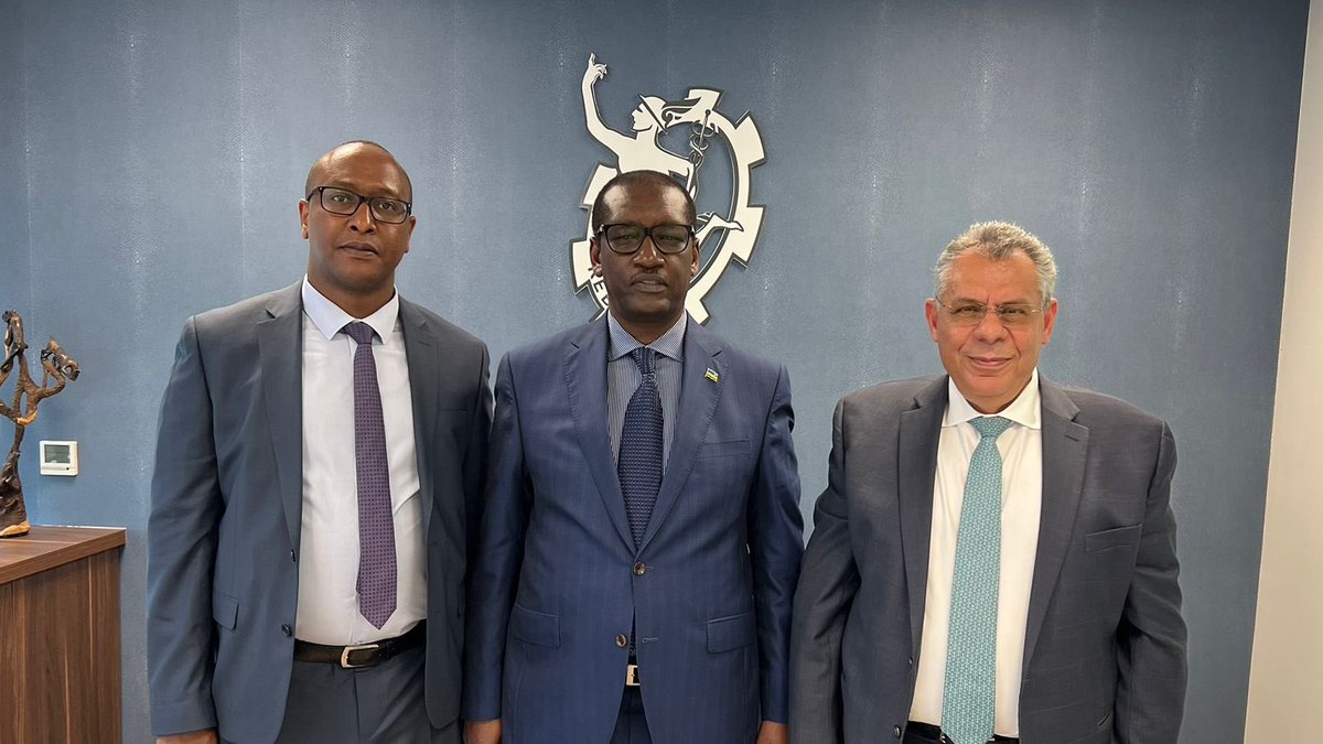 CCCI_Cyprus's tweet photo. @CCCI_Cyprus Secretary General met with the Ambassador of Rwanda for Cyprus @JamesGatera discussing potential business and investment opportunities between the two countries.
@RwandaIsrael 🇨🇾🇷🇼 #bilateralrelations #economicdiplomacy #KEVE #rwanda #cyprys https://t.co/OYsmliIPcL
