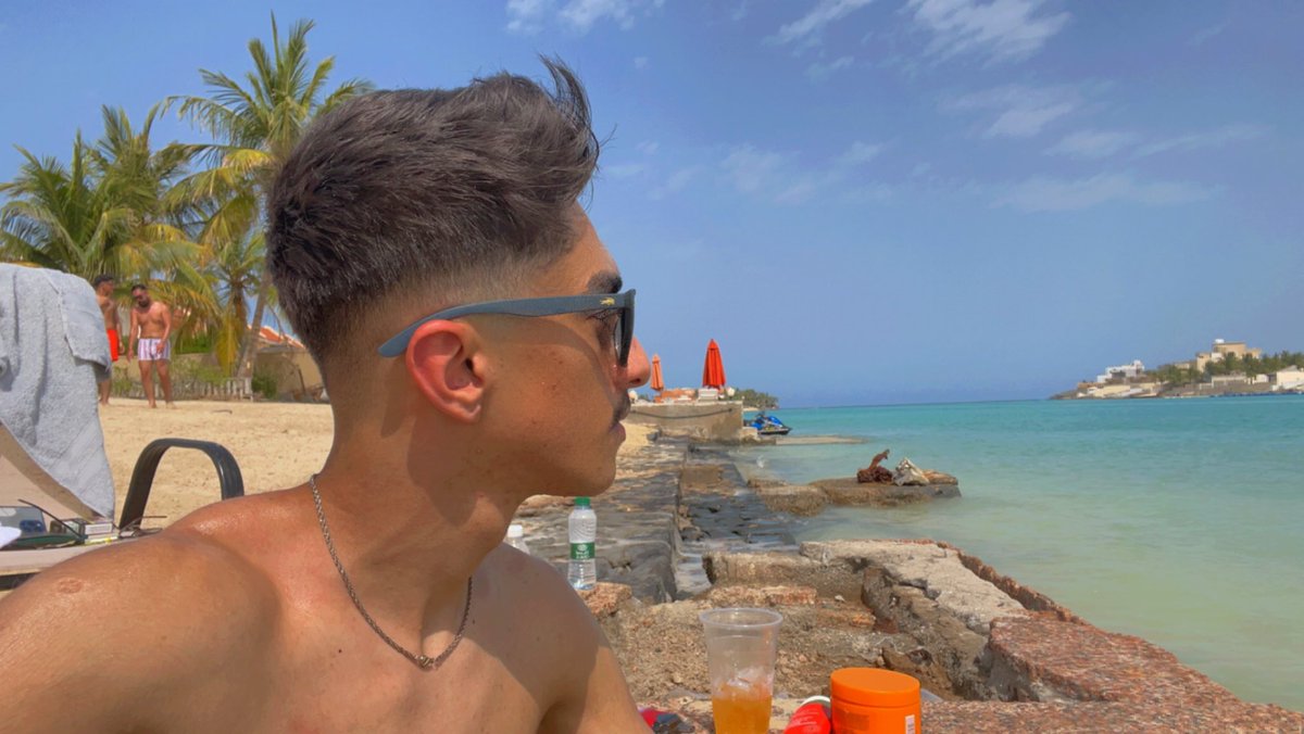 Azooz___166's tweet photo. Summer vibes ☀️ https://t.co/pYfWClrCqx
