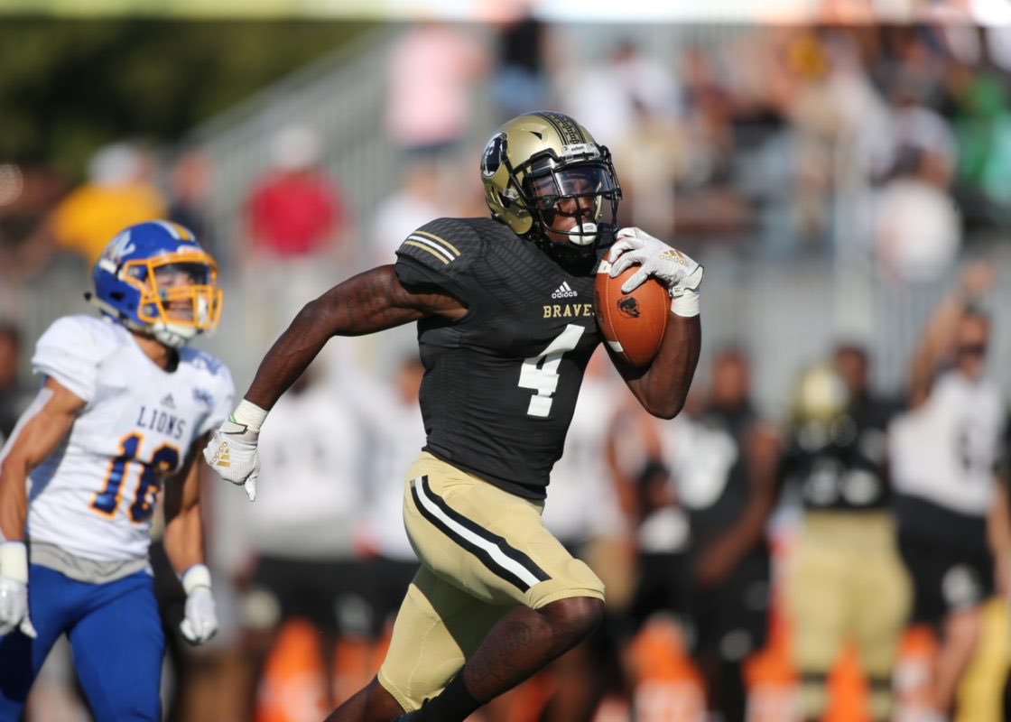 primetime_cory's tweet photo. After great conversation with @Coach_Denson863 last night. I’m blessed to receive my first offer from University of North Carolina at Pembroke🙏🏽 @UNCP_Football @ConleyTZiah @RecruitManatee @JacquezGreen @H2_Recruiting @BigCountyPreps1 @Dwight_XOS @NP_Florida @Andy_Villamarzo https://t.co/fnG6LUn19f
