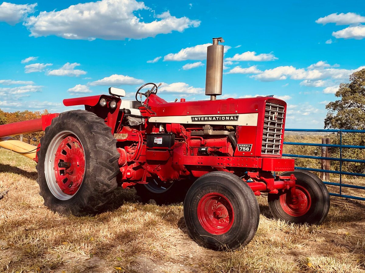 Case_IH's tweet photo. In 1923 we launched the first Farmall tractor.  A revolution in capability, flexibility and durability. #farmall100

📸 Adam Summerlott https://t.co/MgDMuAvm0Y