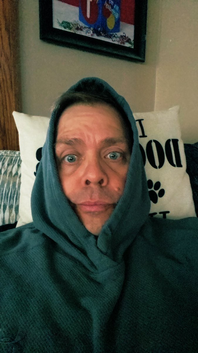 TonyMel13027869's tweet image. Cold 🥶 morning. I’m going to bed. See ya ✌️ #hitthehay #hatecold