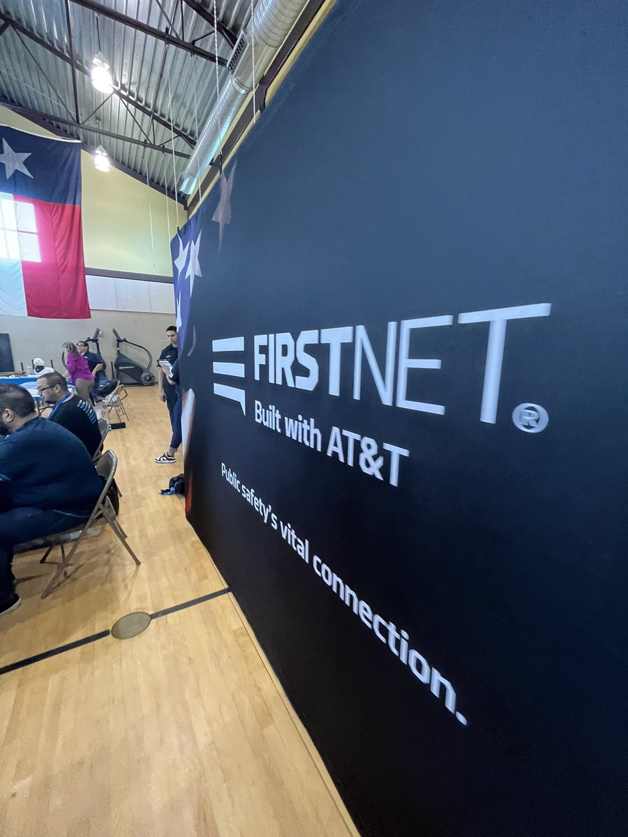 stxsigteam's tweet photo. Janette with Team Westover and Team Ingram at the Fire Academy Vendor Day! π
#WeAreSTX I #LifeAtATT I #GoWest | #STXSpeaks | #STXSigTeam | #FirstNet | #firstresponders | #WinLocal | #FirstNetFamilyandFriends https://t.co/8VxLDHlU8n