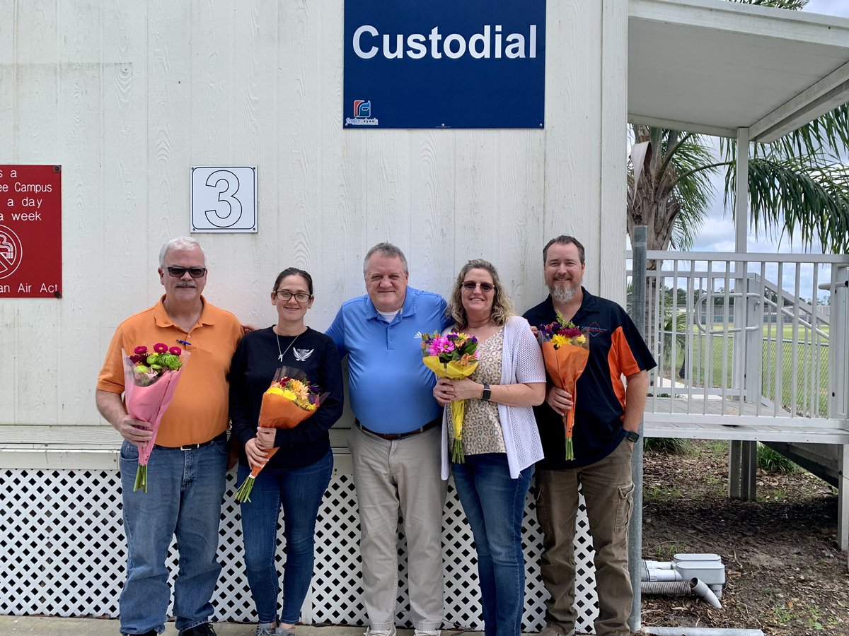 Happy Administrative Assistant Day to our wonderful custodial team!!  Thank you for all you do each day for our team!#onefamikyoneteam