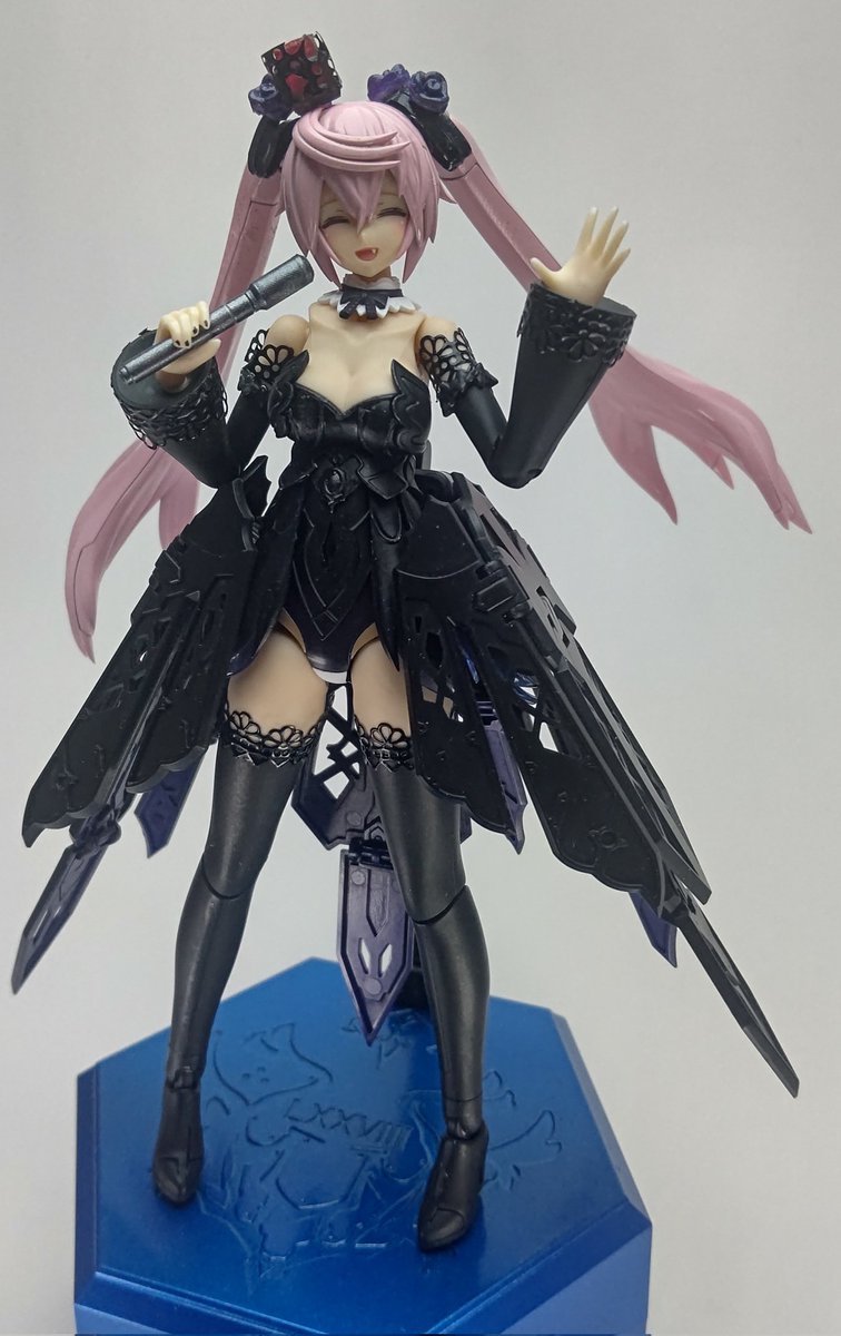 sakurai_yu_to's tweet photo. 最推しのフィギュアやプラモが無い！
なので作ってみました♪
※完全再現は出来ませんでしたw

あおぎり高校のVTuber、千代浦蝶美さんの
新衣装(に似たなにか)です。

ご本人はもっと素晴らしいので是非観て下さい‼️

#千��浦蝶美
#プラモデル https://t.co/NY9pnEKXH4