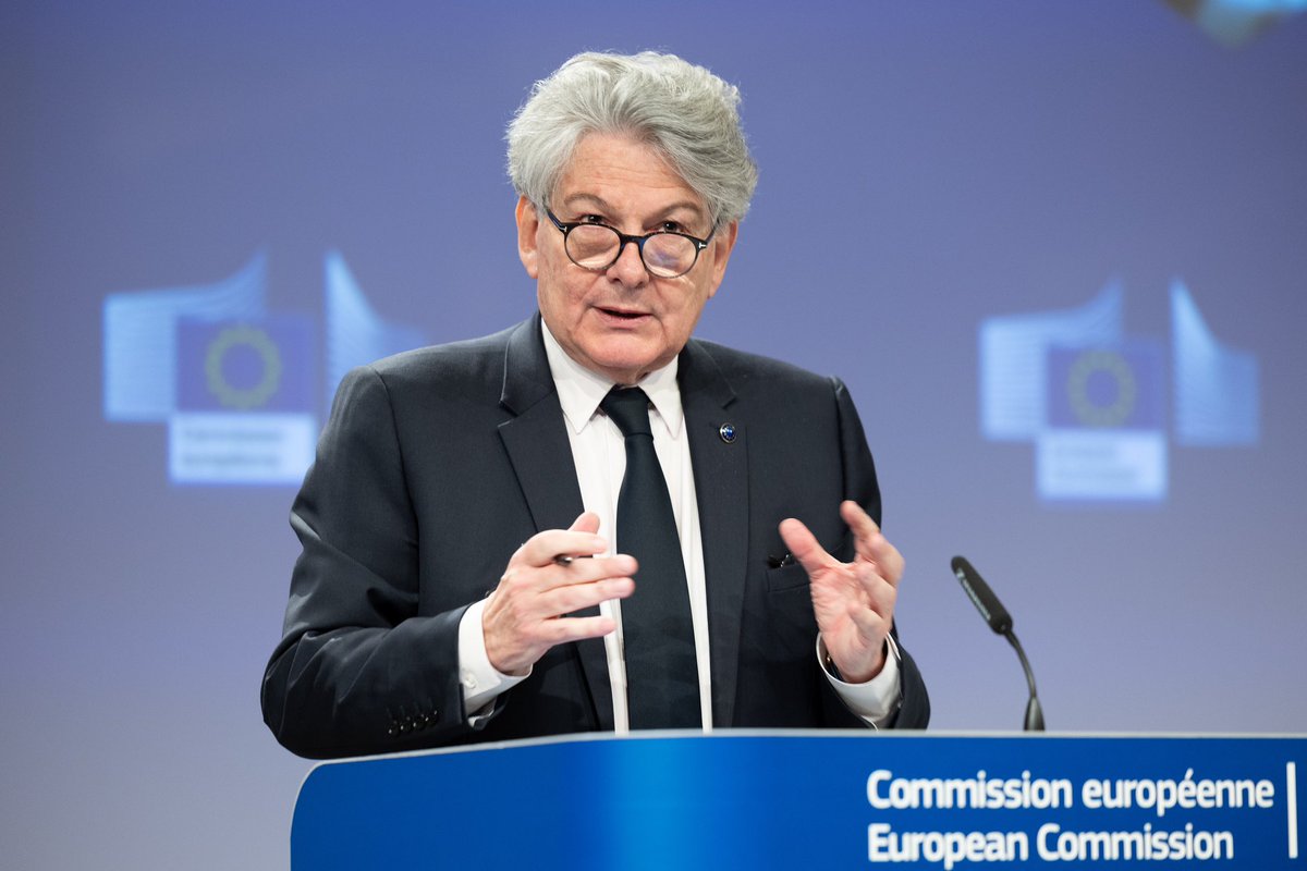 ThierryBreton's tweet photo. IP not only stands for Intellectual Property but also Europe's Industrial Power💡🇪🇺

Today, we are modernising our framework for standard-essential #patents, making it more transparent, SME-friendly and ready for the economy of tomorrow. 

https://t.co/CecBddOQeW https://t.co/Nt1AKcnk2B