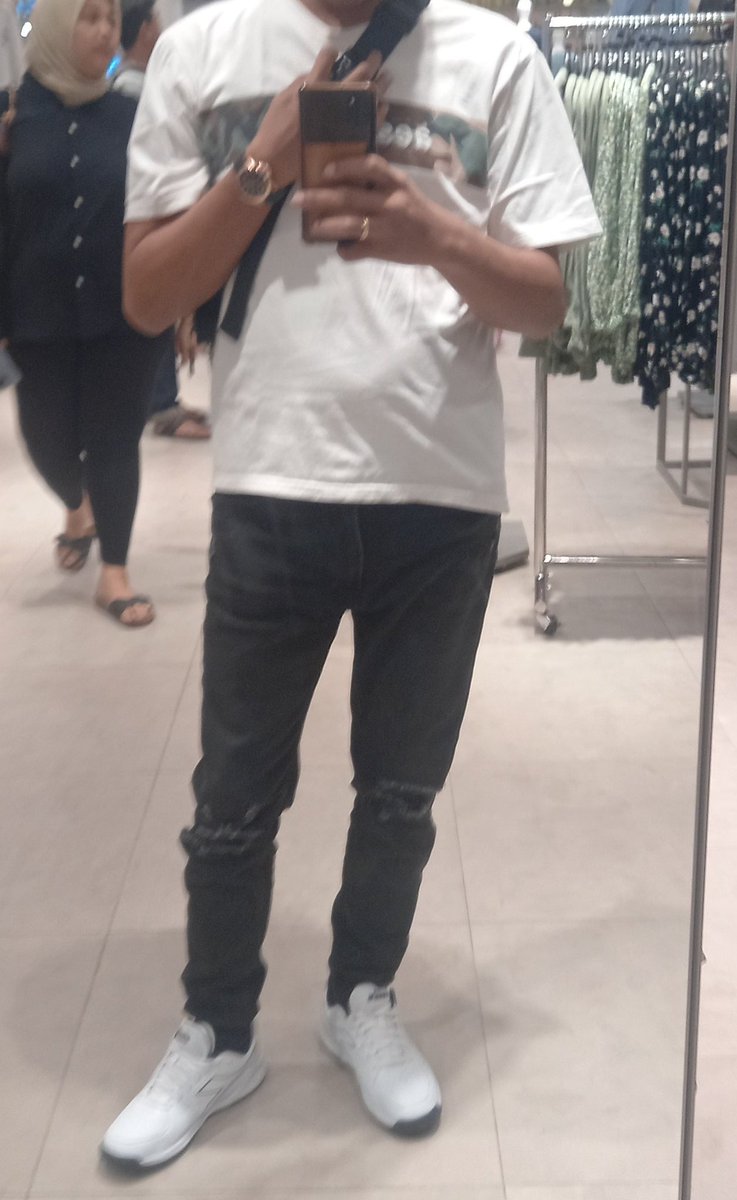 EscortFems's tweet photo. Sekali sekali lah narziz https://t.co/riin3cUeSf