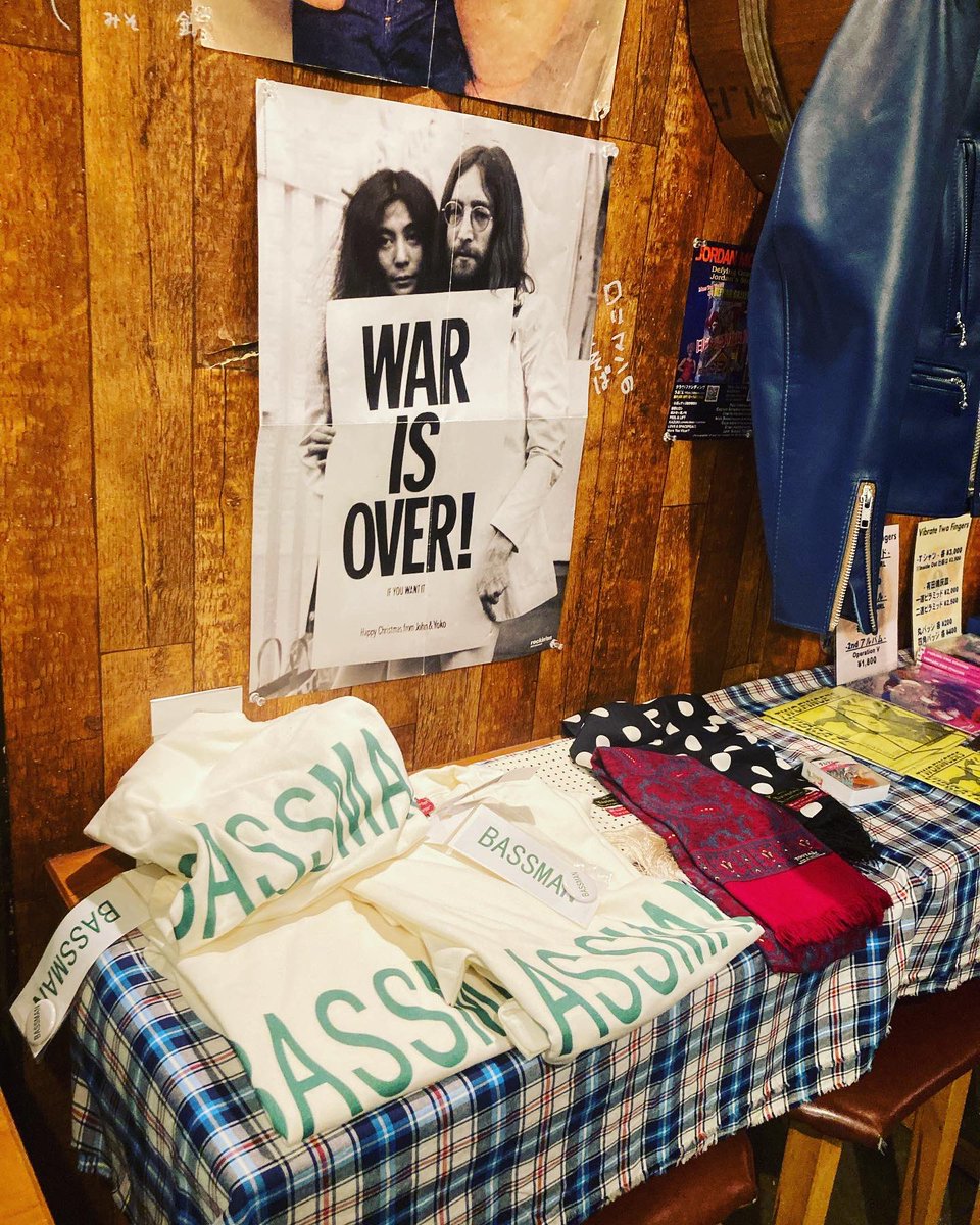 harauru's tweet image. 先日の #getbacksessions ありがとうございました！

おかげさまで #bassman Tシャツも全サイズ完売ですありがとうございます！

Tシャツは完売ですがステッカーバッジセットは近日中 @fabchic_oosu にて販売予定です、よろしくお願いします😃💫

#TxVxG #thevintagegarden 

instagram.com/p/CriW9fgPHsq/