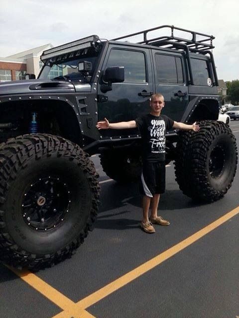 Good morning #jeepmafia 👋😁

It's #TeachChildrenToSaveday.. and what better way then to teach them to love jeeps as much as we do  🚙 🚙 🚙  

They'll never have money for anything else ✌️