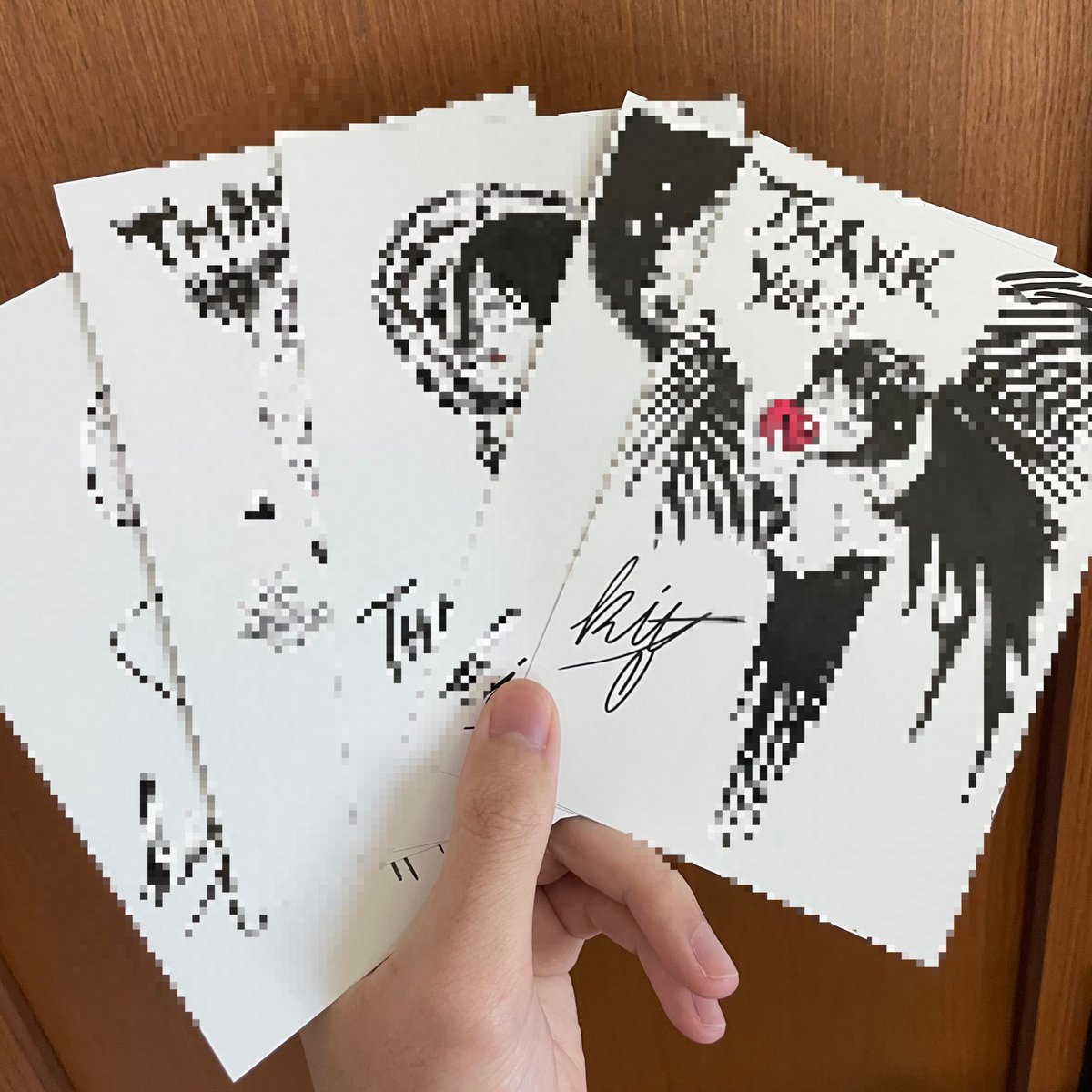 kitgallery2001's tweet photo. イラスト集特典用直筆イラスト鋭意製作中でございます！
続報をお待ちくださいませ！ https://t.co/3LdDXqj0qR