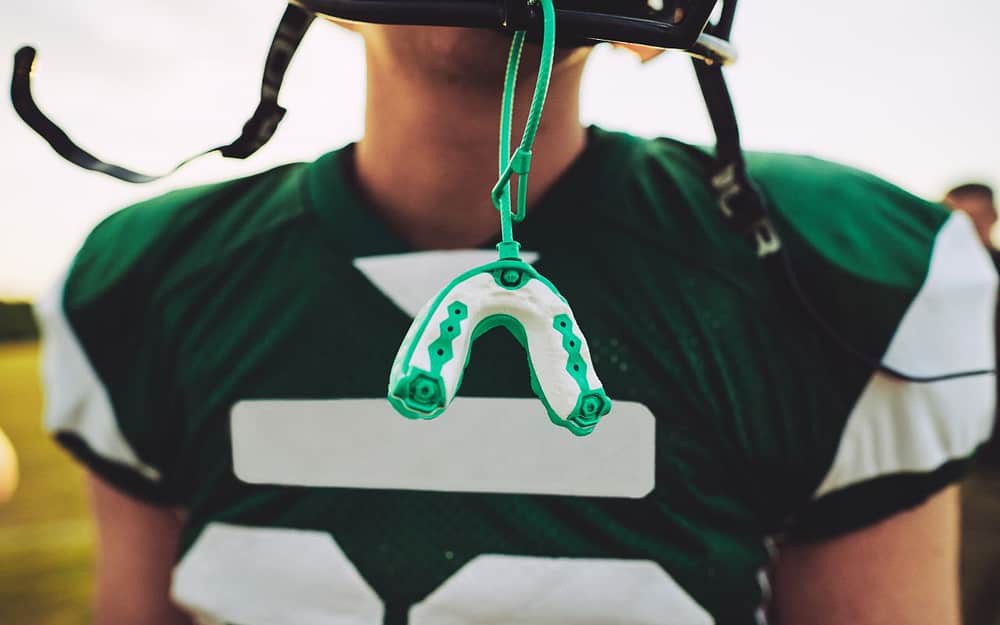 BradfordDentist's tweet image. If you or your child play sports, your dentist can provide a customized mouthguard that protects your teeth if you receive a blow to the face.

Read more 👉 lttr.ai/ABD55

#Bradforddentist #DentalEmergency #KnockedOutTooth
