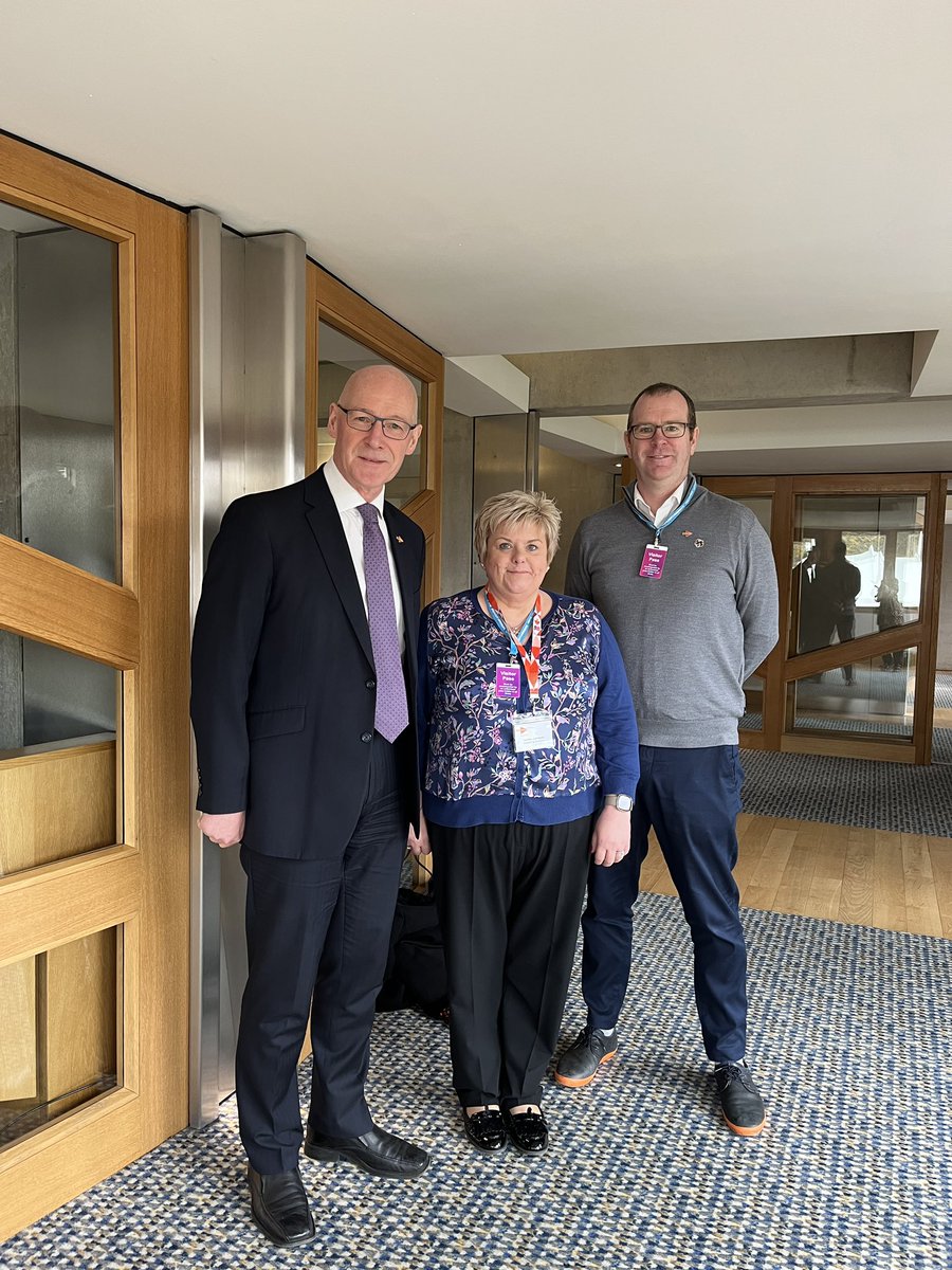 MornaSimpkins's tweet image. It’s MS Awareness Week #MSMakesMe Good to meet with @JohnSwinney to chat about the needs of the MS Community and some of our key work. @mssocietyscot @mssocietyuk