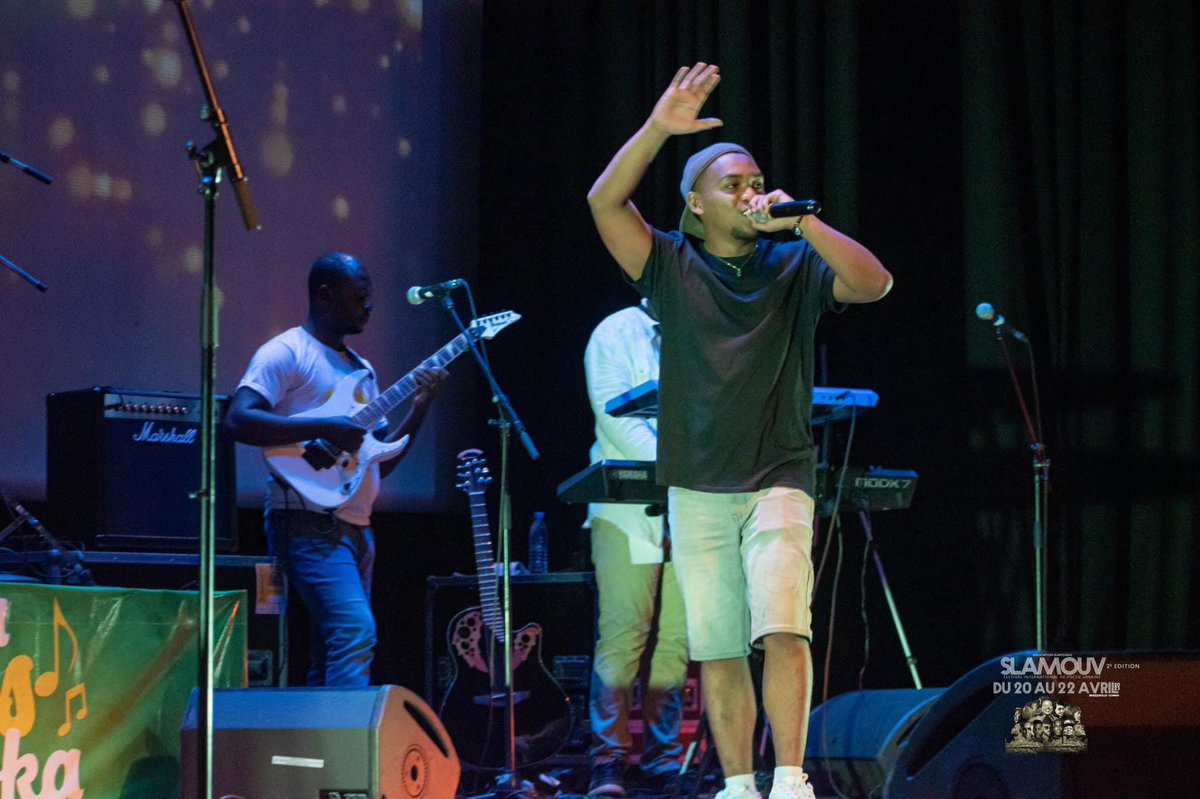nix_crow's tweet photo. Une belle expérience ❤️🥰
Merci à toutes les personnes qui ont assistés au Festival Slamouv pour soutenir tous les artistes, un grand merci aux publiques Congolais!
Que le slam s’enflamme 🔥🔥🔥
#slamouv #festival #music #slamcongo #institutfrançais #Congo https://t.co/0r99T5iHUp