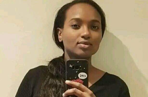 AfricaFactsZone's tweet photo. An Air Hostess, Betty Ajenta Charles was lured into starving herself to death by Kenya's Pastor Paul Mackenzie to "meet Jesus."

She sold her land for $51,505, and gave him the money.

She came back home, after her son died while fasting with her parents, who are also members. https://t.co/LCxqoMkFsD
