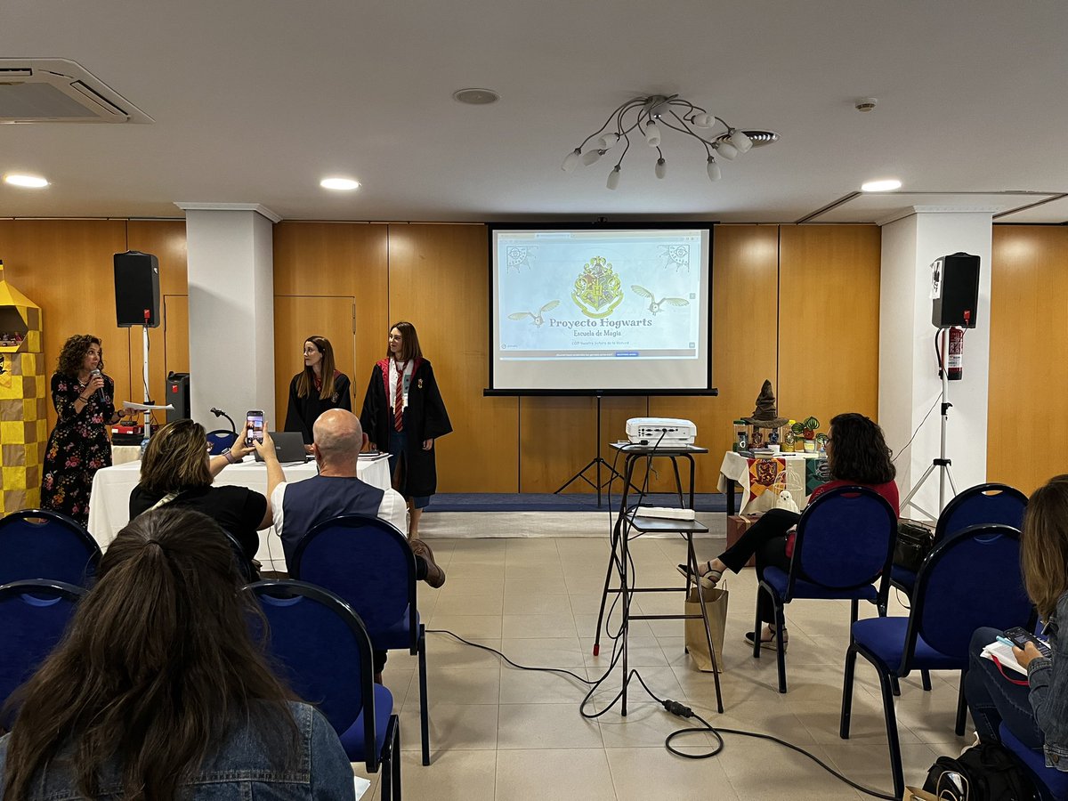 “Jornadas Provinciales de  la red de bibliotecas escolares de Almería”.
Nuestra Cordinadora de biblioteca se encuentra en El Ejido para participar en las buenas prácticas de bibliotecas de Almería. Seguro que traerá muchas ideas para realizar en nuestro centro.
#formacion