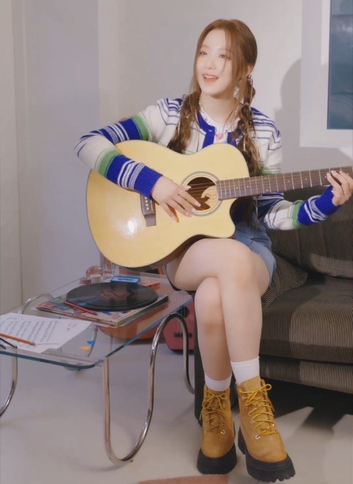 authworriaswrld's tweet image. #pureice 

Day                                      Night