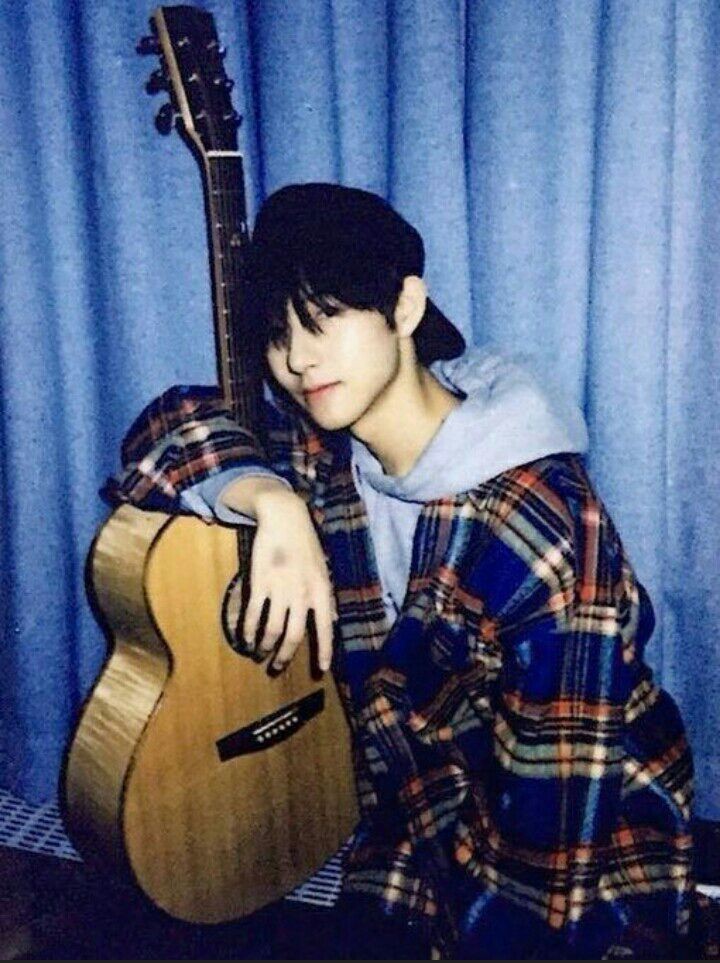 authworriaswrld's tweet image. #pureice 

Day                                      Night