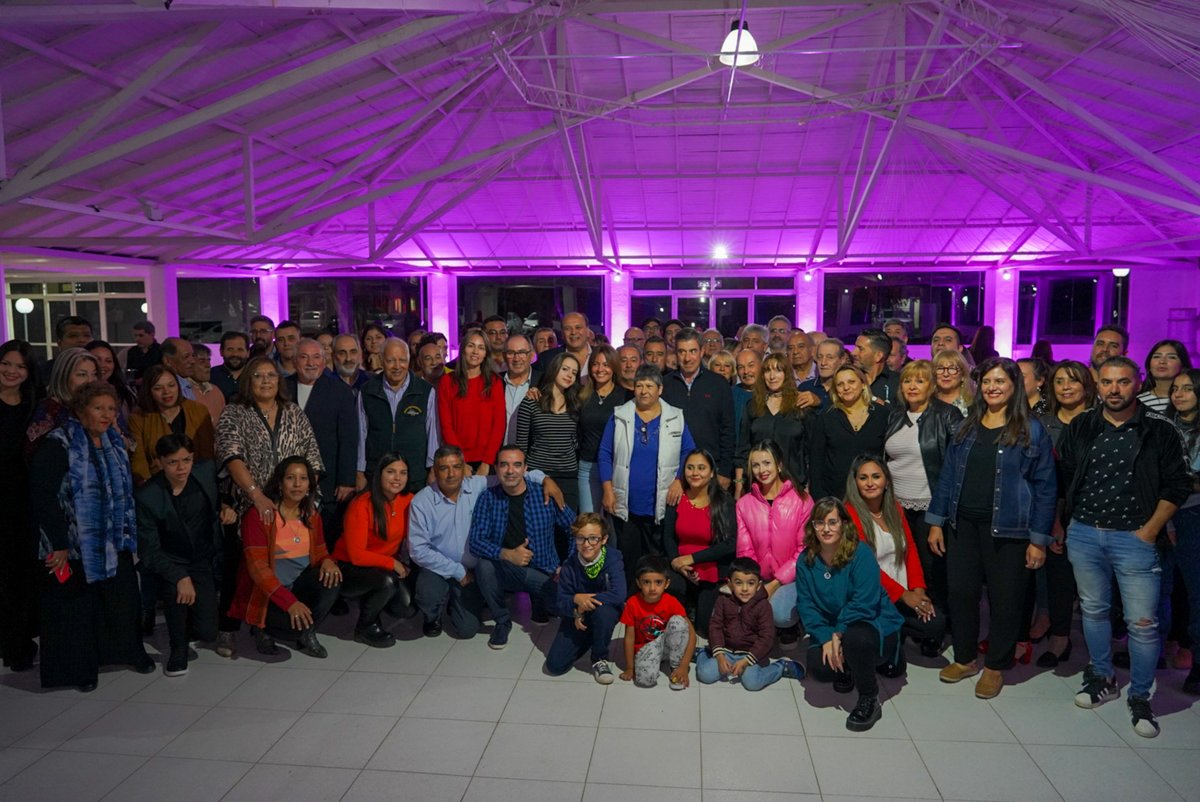 Anoche cerré mis actividades compartiendo un encuentro con los veteranos de Malvinas y sus familias. Agradezco a Daniel Gonzalez Espíndola y a María Ana Baretto por haberme invitado a participar de este homenaje a nuestro héroes.