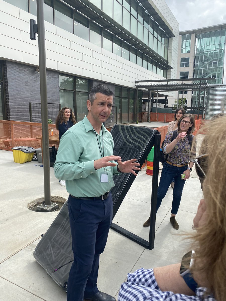 Pour finir en beauté le #regroupement23, visite a <a href="/awtyintlschool/">Awty Intl. School</a> avec l’incroyable <a href="/LogetteOlivier/">Olivier Logette</a> pour nous présenter les innovations écologiques au sein de l’école ! Un énorme succès ! #transitionecologique #inspiration #nature Un énorme merci <a href="/PierrePugetAwty/">Puget Pierre</a> <a href="/IrelandSeverine/">Severine Ireland</a>