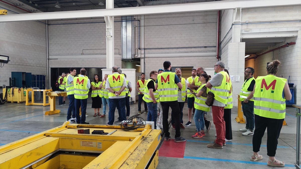 CCOO_FER's tweet photo. 🚇🚉 @CCOO_FER durante la visita a las instalaciones de @MetroGranada https://t.co/wDjwKytJNO