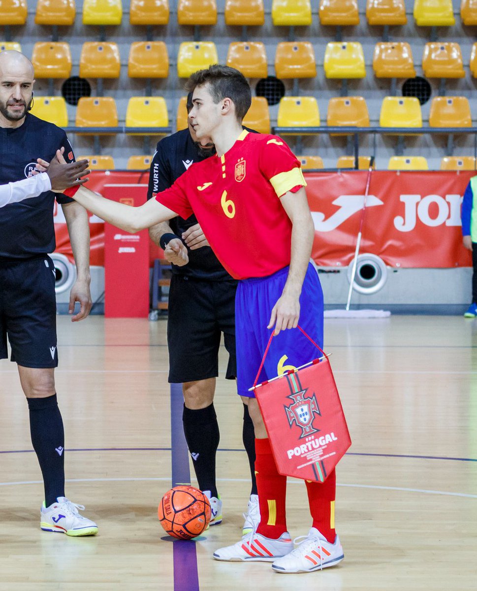 huguito_6's tweet photo. Muy orgulloso de ti enano 💪🏼

Nueva convocatoria con la SELECCIÓN ESPAÑOLA SUB-17 🇪🇸

A seguir disfrutando y creciendo 🙌🏼 https://t.co/Ia6JcP7ocs