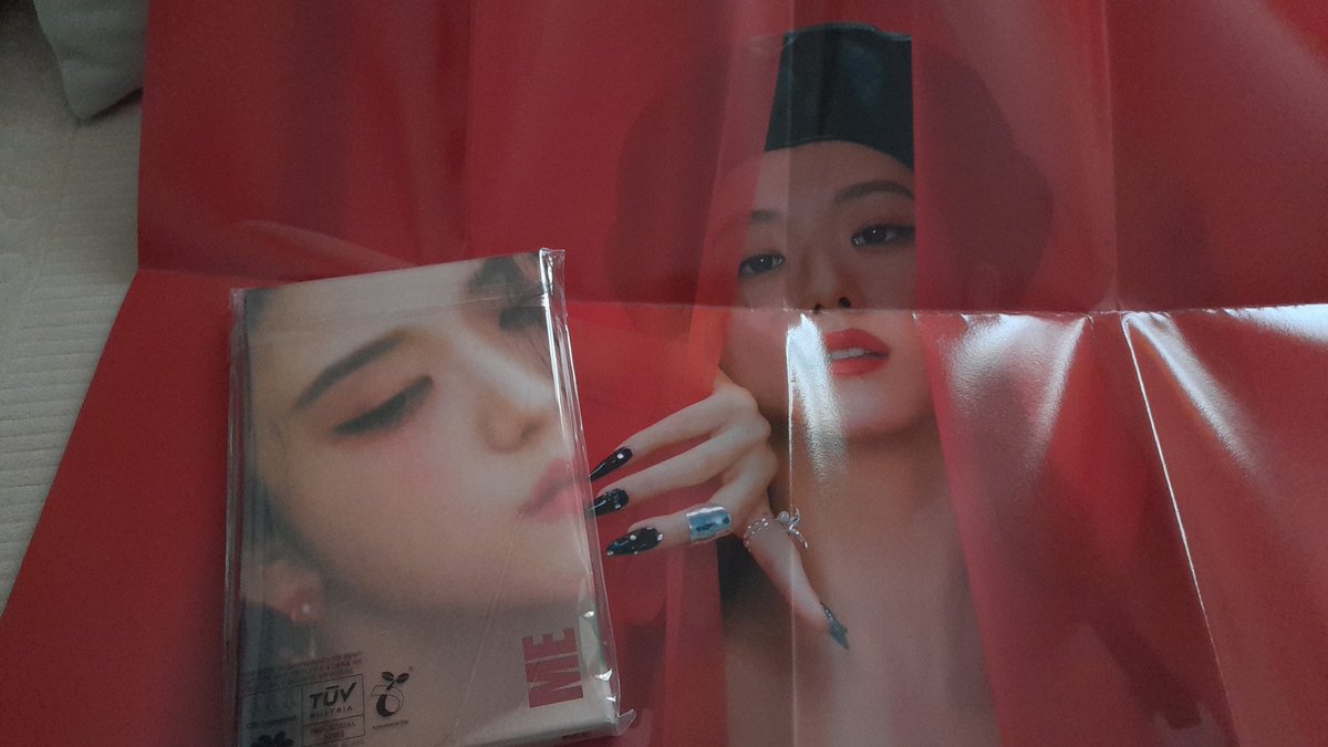 Rachel_sooya4's tweet photo. Finally got my album today. Iam so happy 🥹🫶
#jisoo #kpop #mealbum #flower #kimjisoo https://t.co/HgbO7ZZ0Fp
