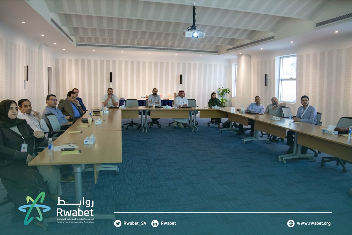 Rwabet_SA's tweet photo. نحن فخورون بالمشاركة في مبادرة #مصانع_المستقبل من خلال تنفيذ تقييم #سيري #SIRI لمصنع الجميح لتعبئة المرطبات في (الرياض - الملز) فرع شركة الجميح القابضة، وكما نحن متحمسون للعمل معاً في المستقبل القريب على رسم خارطة الطريق لتحقيق الأهداف المشتركة.

#مصانع_الجميح_لتعبئة_المرطبات https://t.co/6I1vUVUmbU