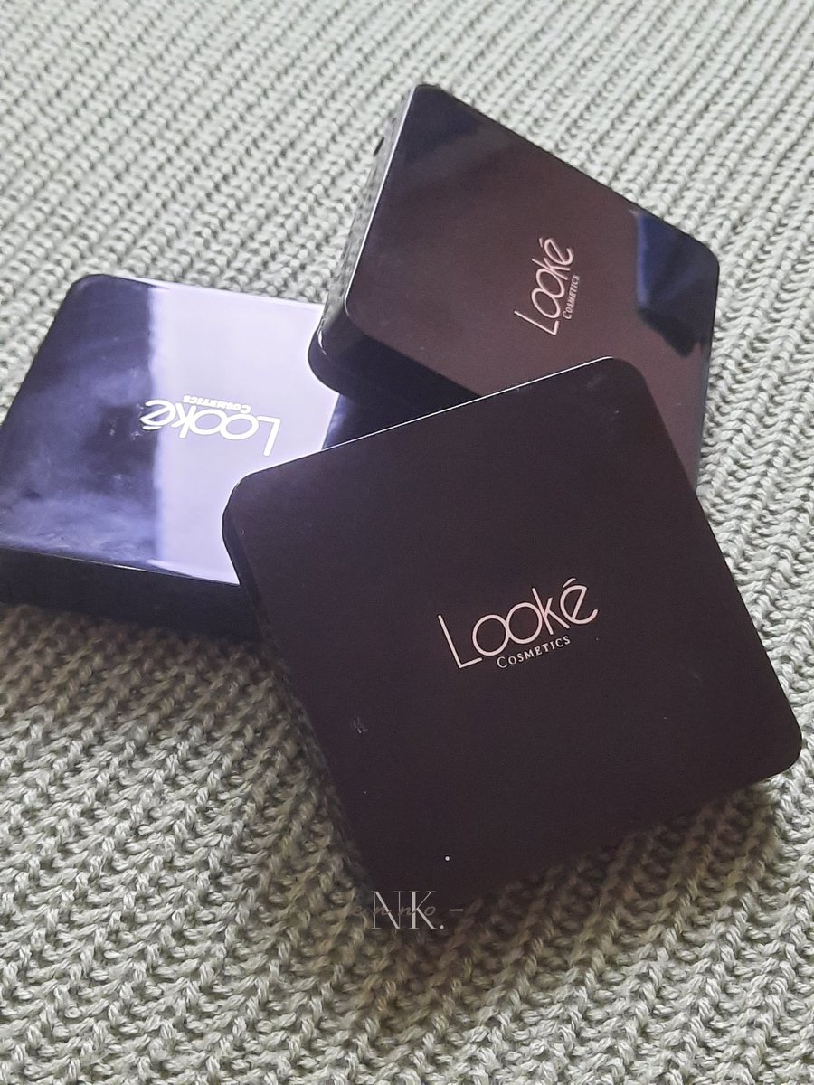 ennoskinthetics's tweet photo. Cushion Looke aku doang apa gimana nih ya? Kok aku ngerasa warnanya lebih gelap ya? 🤔

Numpang Curhat edisi Cushion Looke New Formula ✨️

— a thread https://t.co/jSyqRXNmp5