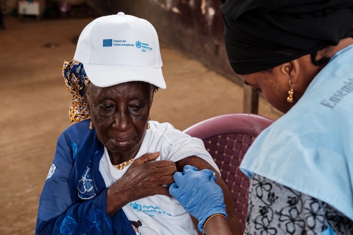 #VaccineEquity saves lives.

@WHO & partners, supported by #TeamEU 🇪🇺 boosted #COVID19 vaccination across 16 African countries and strengthened the systems for immunization by training local health workers.

#WorldImmunizationWeek

Find out more here ➡️ bit.ly/3zg6vG9