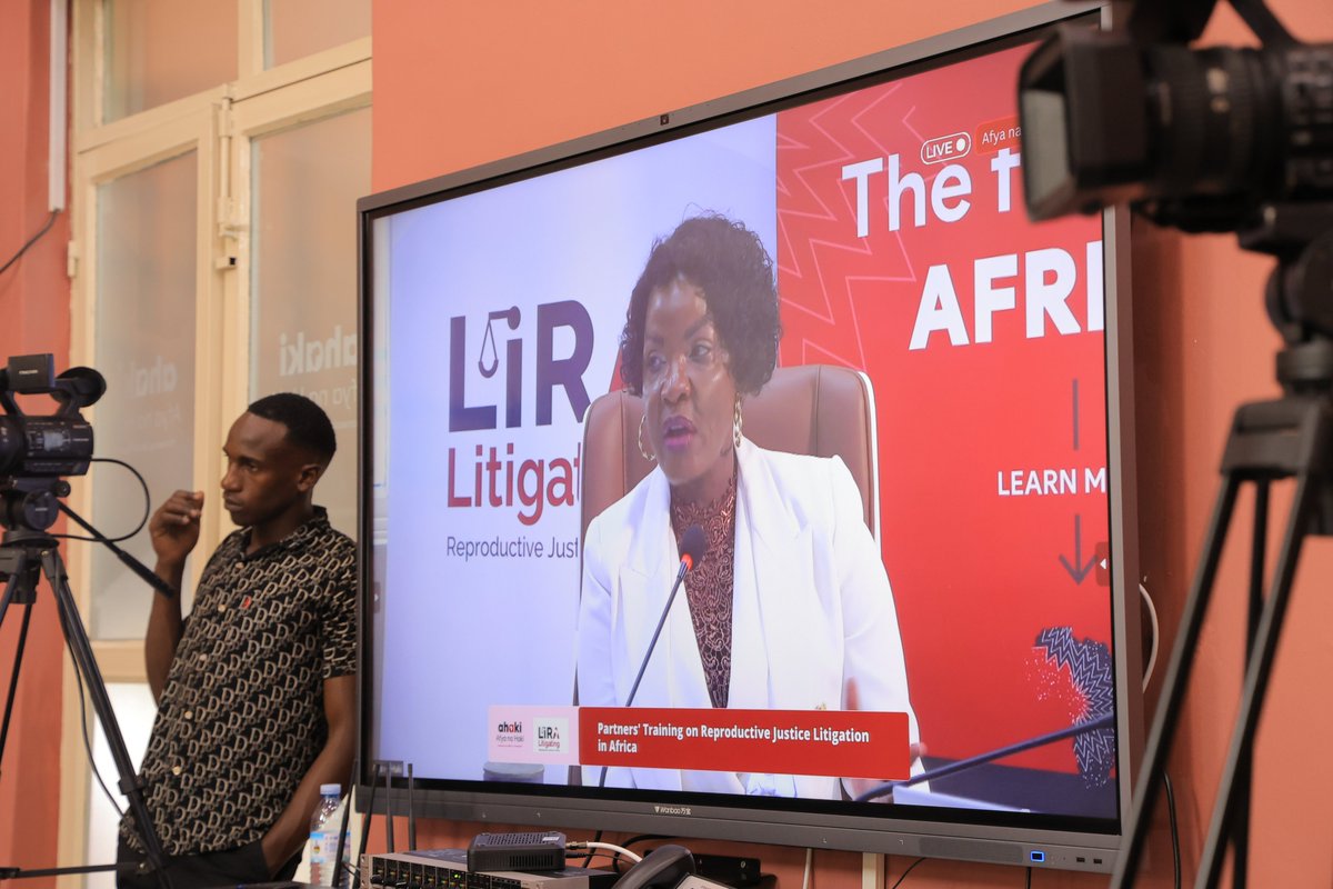 afyanahakiug's tweet photo. Beyond Domestic Litigation: Much of the current litigation is in the country, and we need to see investments and real efforts in utilizing Regional &amp; sub-regional avenues, The greater transformative wins especially for constitutional interpretation are secured through greater... https://t.co/NqafGP4XTU
