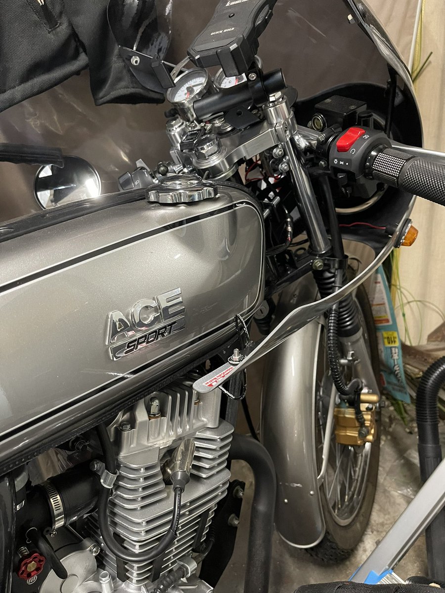 DreamCaferacer's tweet photo. この角度がカッコいい
#skyteam #ACE125 #st125 https://t.co/g91xyDoWZv