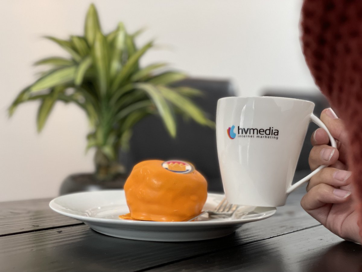 hvmediabv's tweet photo. 🇳🇱 Online marketing bureau HV Media wenst je een hele fijne Koningsdag! 🧡
🥳 Vandaag en morgen zijn HV Media gesloten wegens Koningsdag. https://t.co/5DdOHN9KGL
