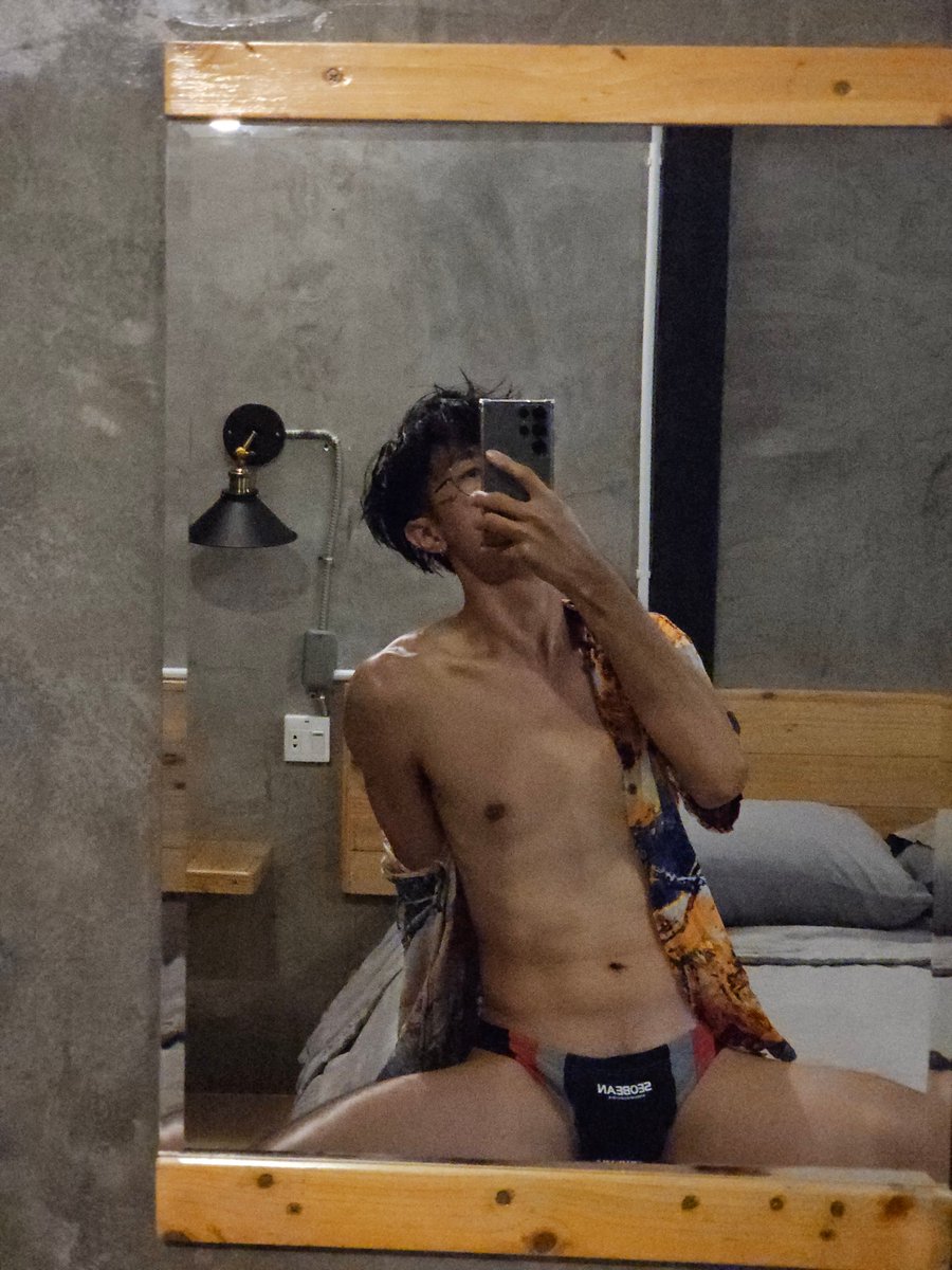 iamzeronoix's tweet photo. เล่นน้ำกันนะครับ https://t.co/OA0oZzxQnE