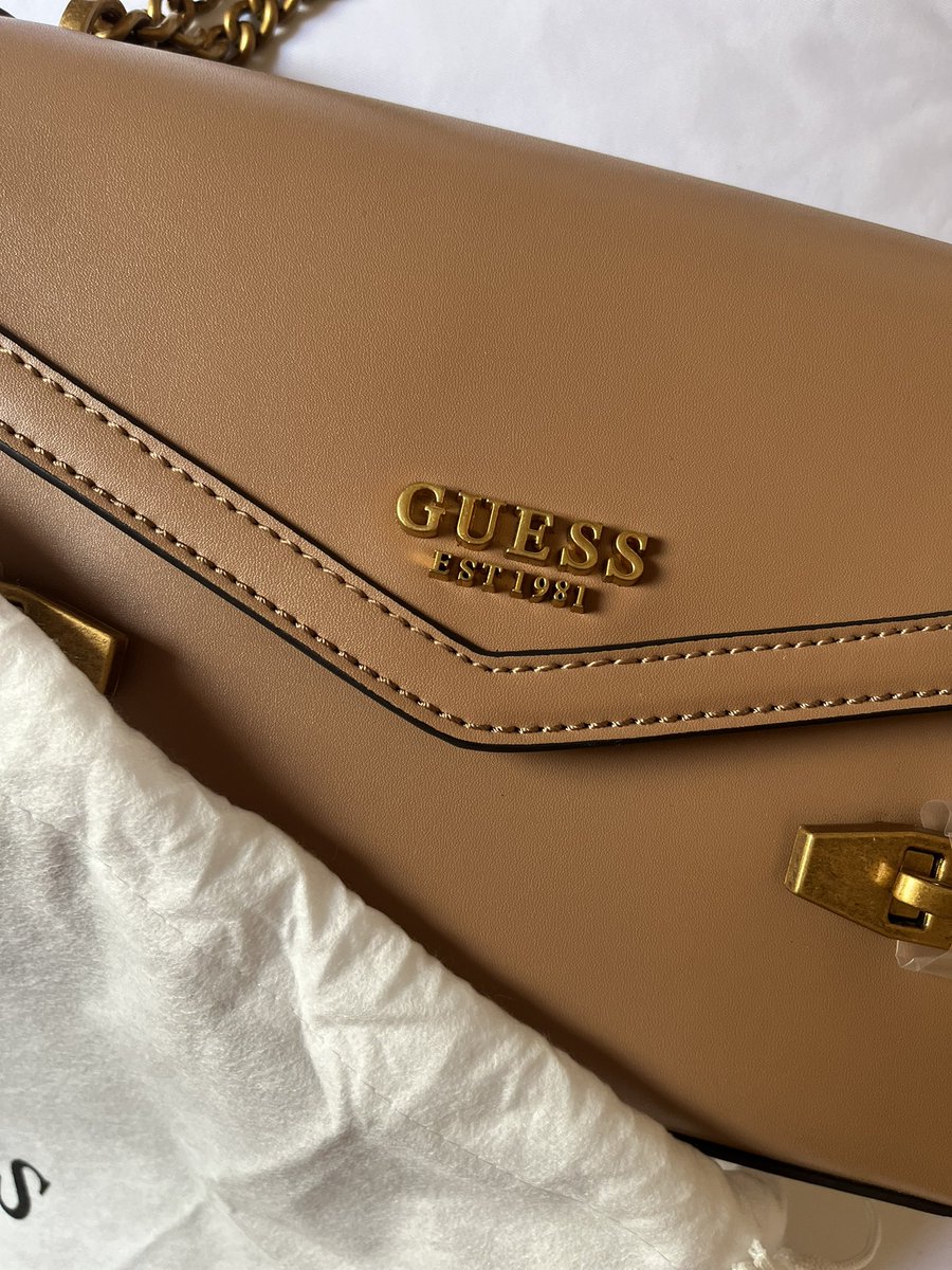 فافا الذكية والسعيدة جدًا tweet media