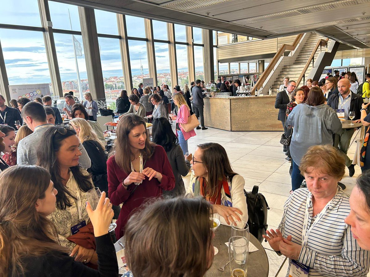 UnifrResearch's tweet photo. Part of our SPR team was at the #EARMAconference in #prague this week to keep up to date with the newest developments in research management. #SPRontour #unifr #researchmanagement https://t.co/QEP91HzaEe