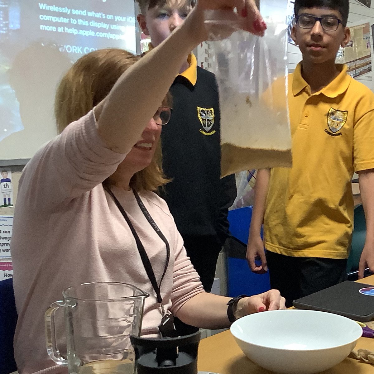 Cpsmrsw's tweet image. Yay! I get all of the best jobs!🤣P6J  spoke  about  the  digestive  system today. It  was  a  lot  of  fun!  🤢🤮 💩😂@gsc1 #GSCLearningLab @carronshoreps