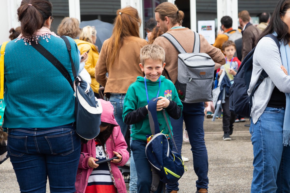 ChampFraEchecs's tweet photo. Lorsqu'un enfant sort de la salle de jeu, il n'est parfois pas nécessaire de lui demander le résultat de sa partie !

https://t.co/3vCfIAhmwm
#Agen2023 https://t.co/TF88kL6nNd